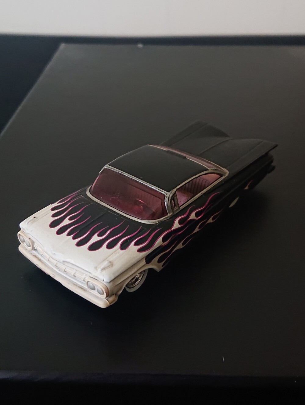 Mattel Hot Wheels - '59 Chevy Chevrolet Impala 4" - Black White Flames